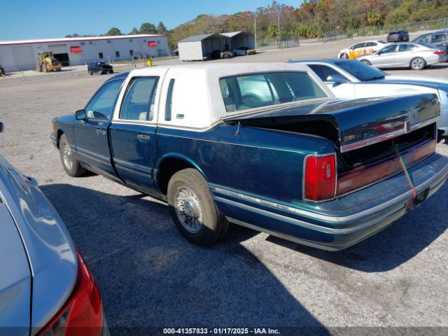 1993 LINCOLN TOWN CAR 1LNLM82W3PY716738 Photo 2