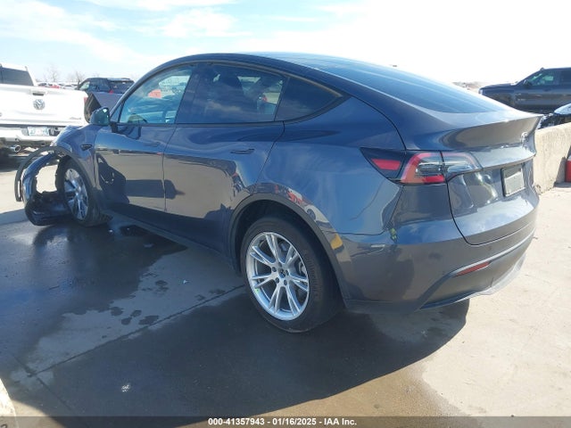 2023 TESLA MODEL Y 7SAYGDEE1PA060410 Photo 2