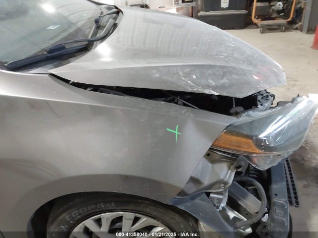 2T1BURHE3JC036760 Toyota COROLLA LE