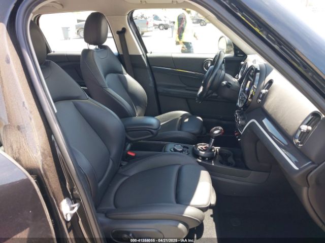 2019 MINI COUNTRYMAN WMZYT3C51K3E95025 Photo 4