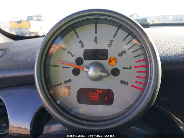 2006 MINI COOPER S WMWRE33516TL21616 Photo 6