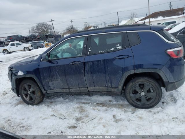 3C4NJDBB6KT683627 Jeep Compass Latitude 4x4