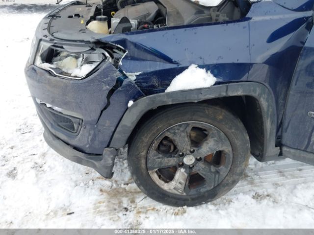 3C4NJDBB6KT683627 Jeep Compass Latitude 4x4