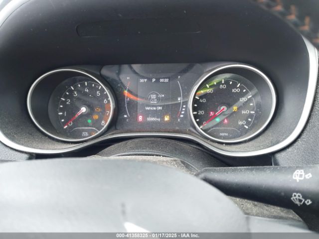 3C4NJDBB6KT683627 Jeep Compass Latitude 4x4