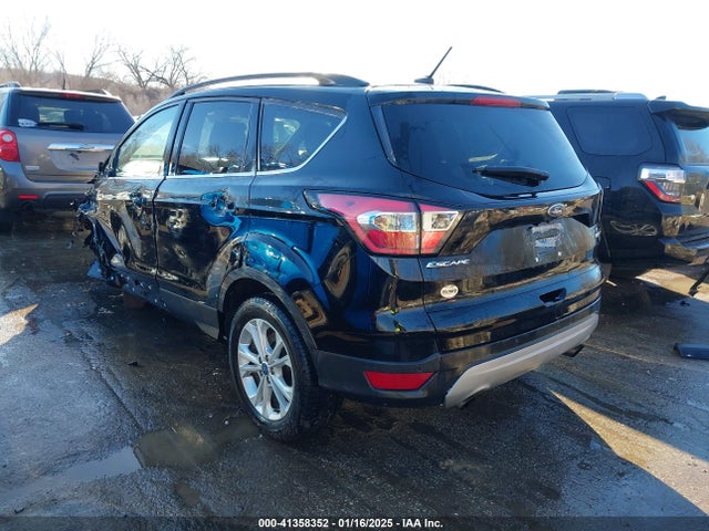 Ford ESCAPE SE 2017 1FMCU9GD9HUD24014 Image 3