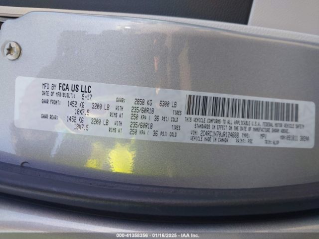 2018 CHRYSLER PACIFICA HYBRID 2C4RC1N70JR124688 Photo 8