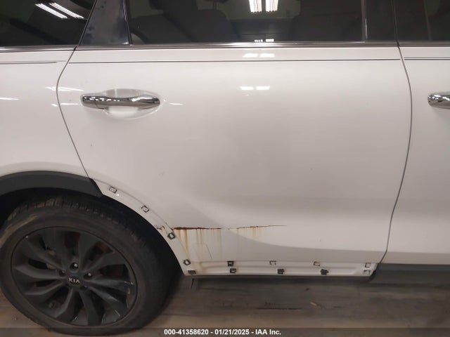 KIA Sorento 3.3l S 2019 5XYPG4A57KG601463 Image 12