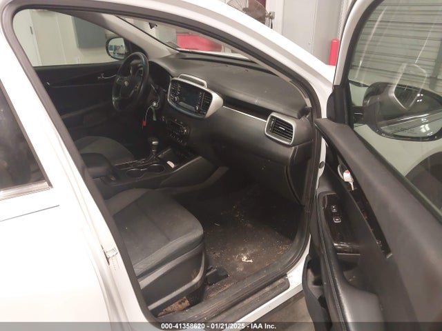 KIA Sorento 3.3l S 2019 5XYPG4A57KG601463 Image 5