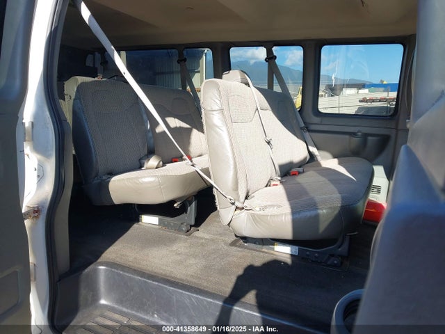 1GAZGPFG5G1288255 Chevrolet Express 3500 Lt