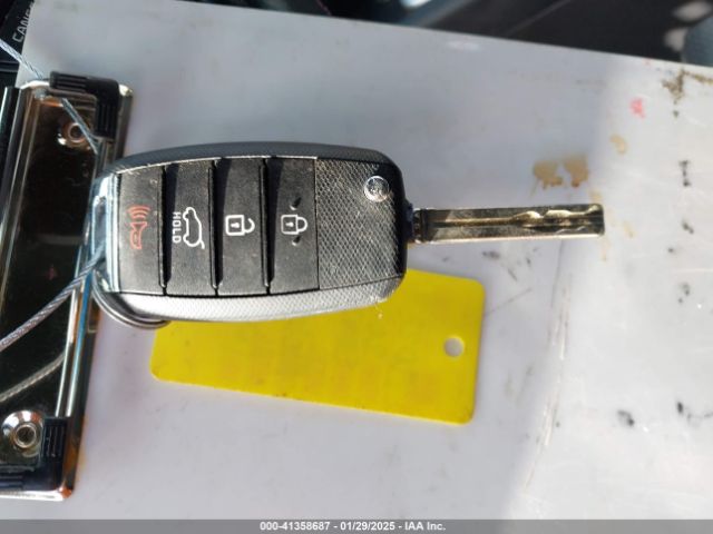 KNDP63AC2L7773474 KIA SPORTAGE S