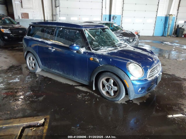2009 MINI COOPER CLUBMAN WMWML33559TN69257 Photo 0
