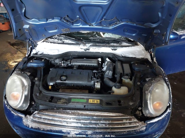 2009 MINI COOPER CLUBMAN WMWML33559TN69257 Photo 9