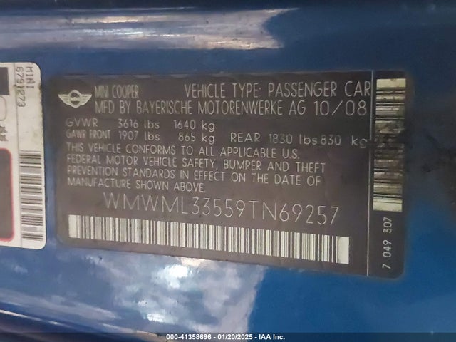 2009 MINI COOPER CLUBMAN WMWML33559TN69257 Photo 8