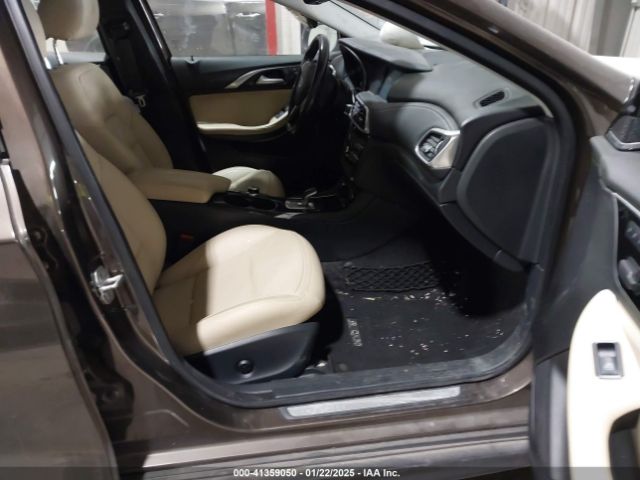 2017 INFINITI QX30 SJKCH5CR3HA031730 Photo 4