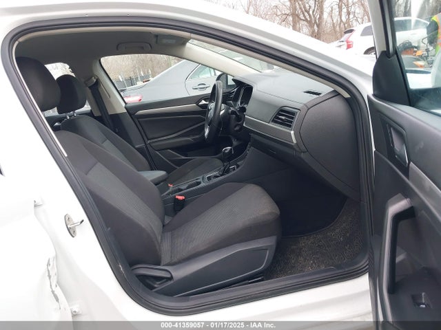 3VWCB7BU9KM211937 Volkswagen Jetta 1.4t R-line/1.4t S/1.4t Se