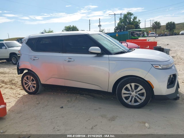 KIA SOUL LX 2021 KNDJ23AU7M7780920 Image 13