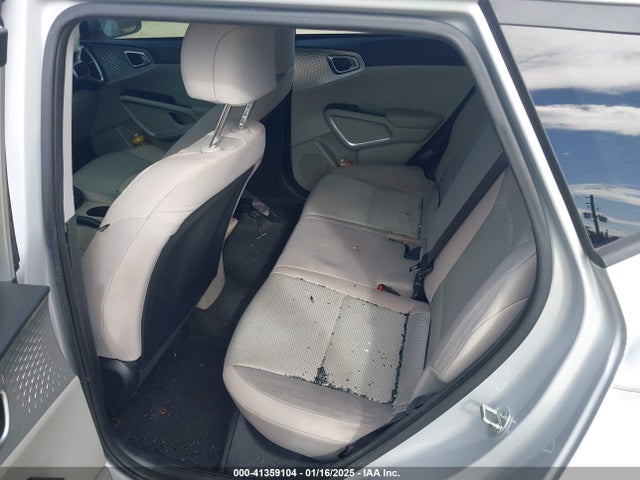 KIA SOUL LX 2021 KNDJ23AU7M7780920 Image 8