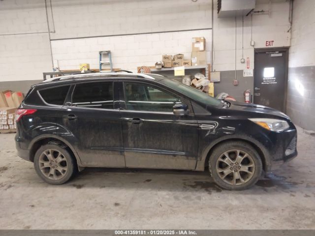 1FMCU9JX2FUA02363 Ford Escape Titanium