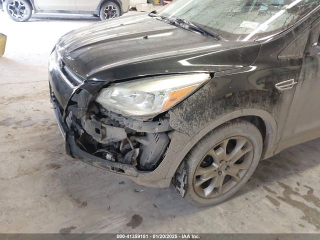1FMCU9JX2FUA02363 Ford Escape Titanium