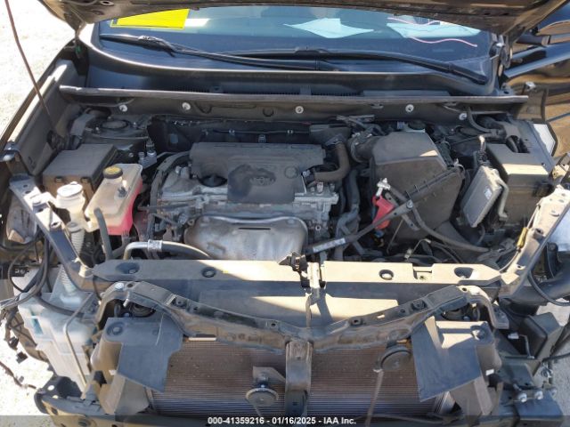 2T3RFREV9JW817320 Toyota Rav4 Adventure/xle