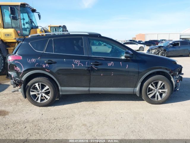 2T3RFREV9JW817320 Toyota Rav4 Adventure/xle