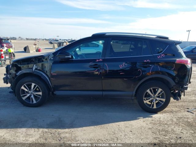 2T3RFREV9JW817320 Toyota Rav4 Adventure/xle