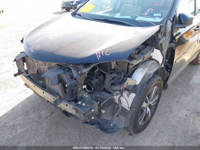 2T3RFREV9JW817320 Toyota Rav4 Adventure/xle