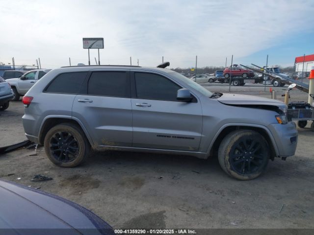 1C4RJEAG8HC930011 Jeep Grand Cherokee Altitude 4x2