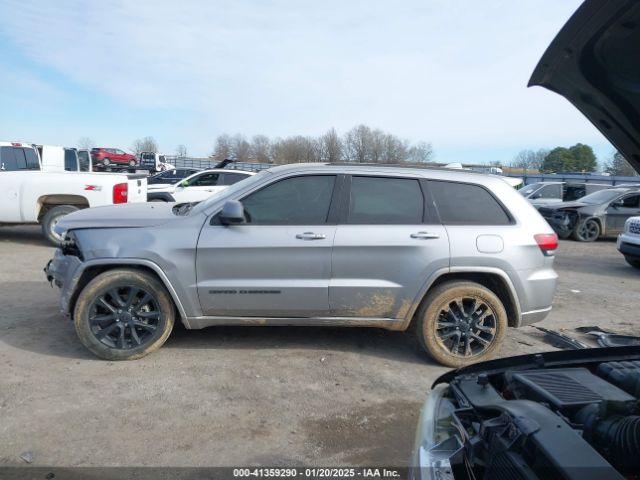 1C4RJEAG8HC930011 Jeep Grand Cherokee Altitude 4x2
