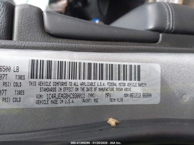 1C4RJEAG8HC930011 Jeep Grand Cherokee Altitude 4x2