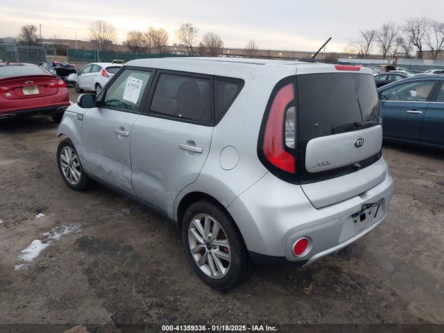 KNDJP3A55J7505343 KIA SOUL +