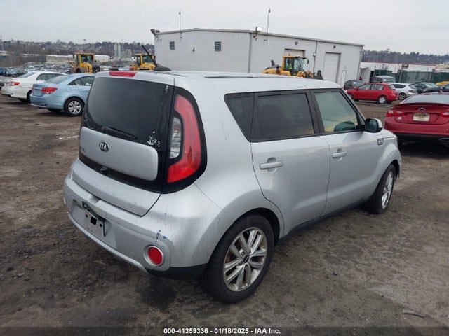 KNDJP3A55J7505343 KIA SOUL +