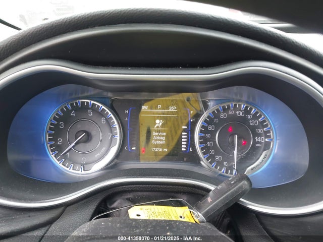Chrysler 200 Limited 2015 1C3CCCAB9FN580015 Image 7
