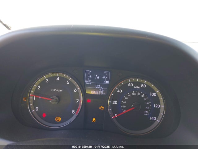 KMHCT5AE8HU338564 Hyundai ACCENT SE