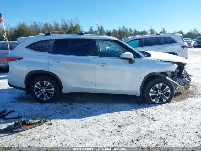 5TDKDRBH3PS522407 Toyota Highlander Xle