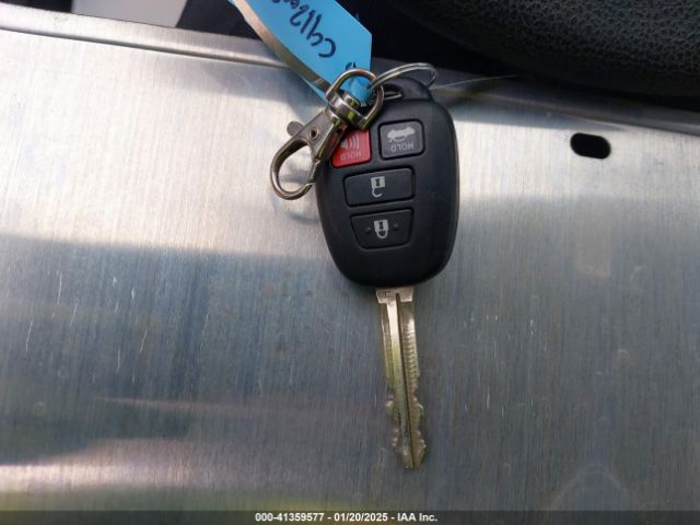 2T1BURHE5GC726924 Toyota COROLLA LE