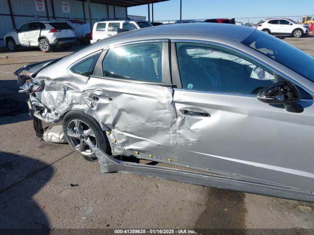 KMHL24JA1PA344667 Hyundai SONATA SE