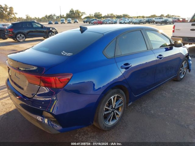3KPF24AD0NE472873 KIA Forte Lxs