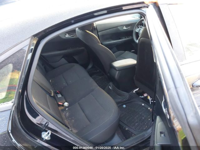 3KPF24AD1KE064278 KIA FORTE FE