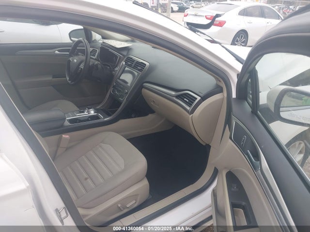 3FA6P0HD4KR213491 Ford FUSION SE
