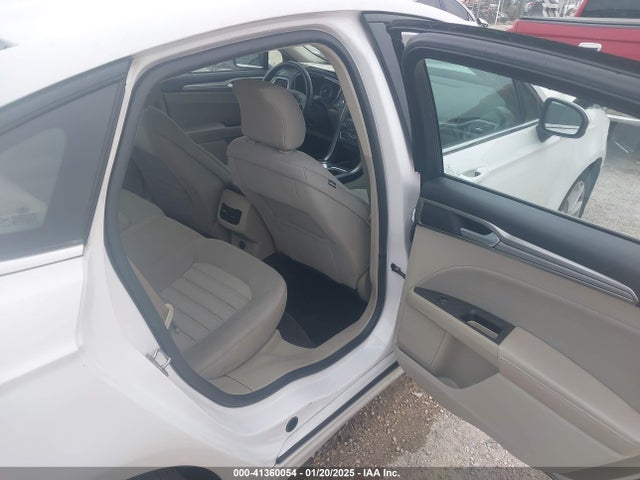 3FA6P0HD4KR213491 Ford FUSION SE