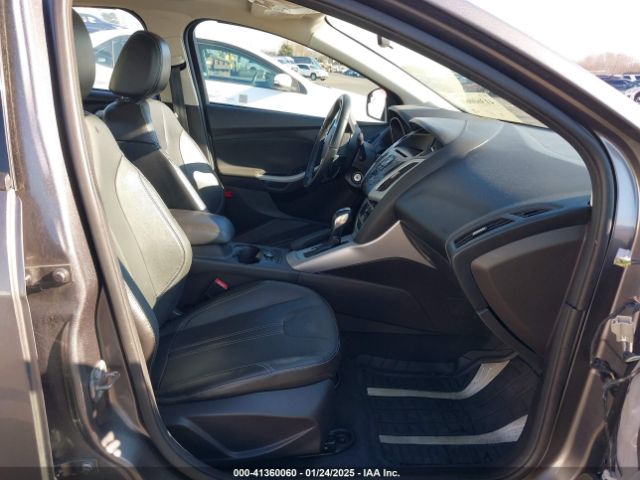 1FADP3F24EL199735 Ford FOCUS SE