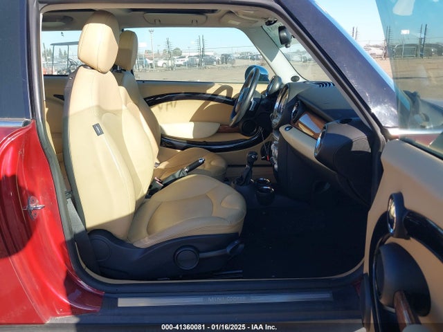 2009 MINI COOPER WMWMF33529TT68357 Photo 4