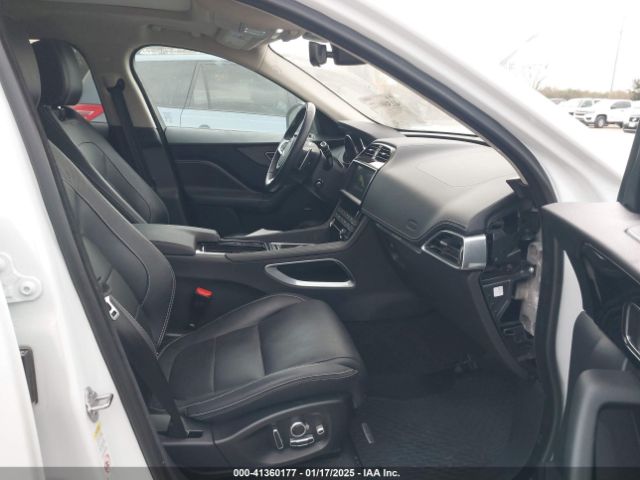 2020 JAGUAR F-PACE SADCL2FX0LA632472 Photo 4