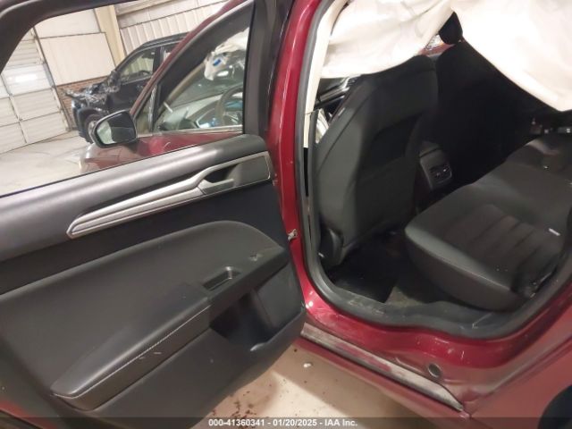 3FA6P0HD1KR246206 Ford FUSION SE