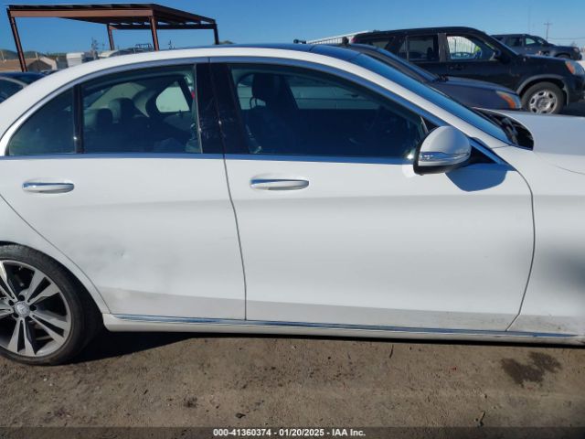 55SWF4JB1FU086668 Mercedes-Benz C 300 Luxury/sport