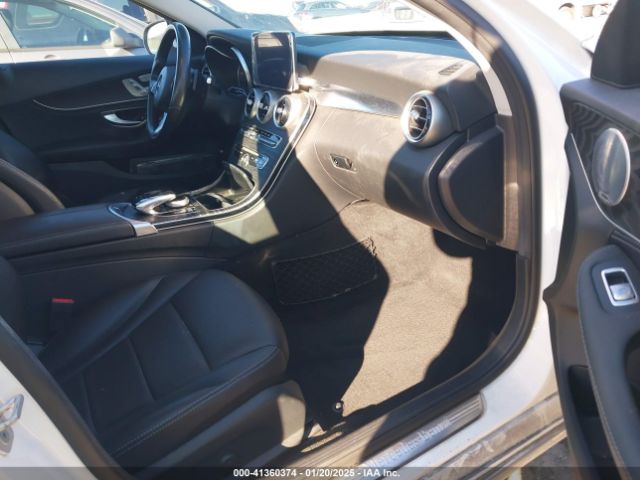 55SWF4JB1FU086668 Mercedes-Benz C 300 Luxury/sport
