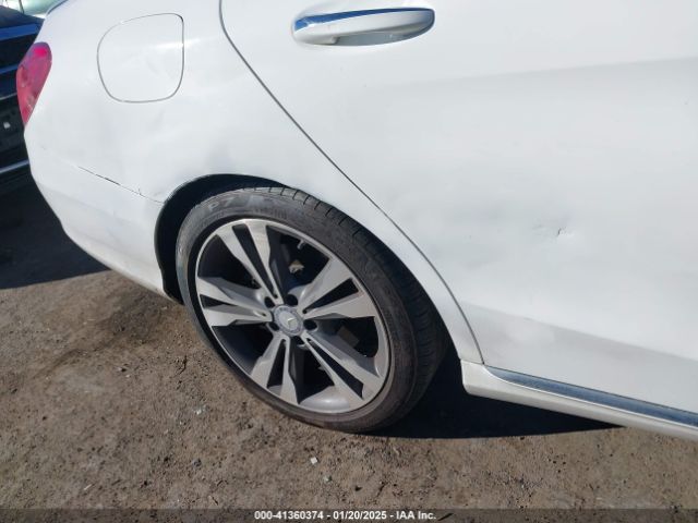 55SWF4JB1FU086668 Mercedes-Benz C 300 Luxury/sport