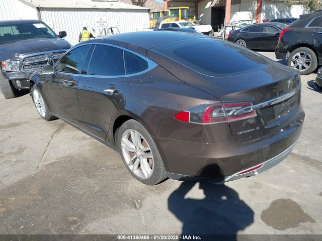2013 TESLA MODEL S 5YJSA1DN4DFP19552 Photo 2