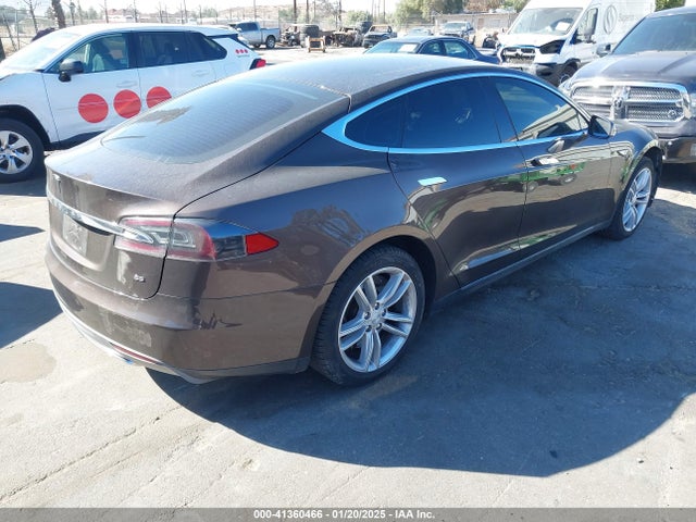 2013 TESLA MODEL S 5YJSA1DN4DFP19552 Photo 3